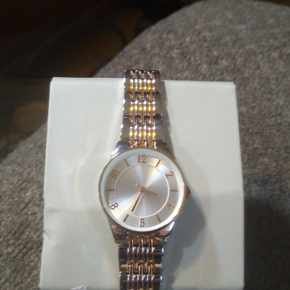 Watch - Picture 3 of 4